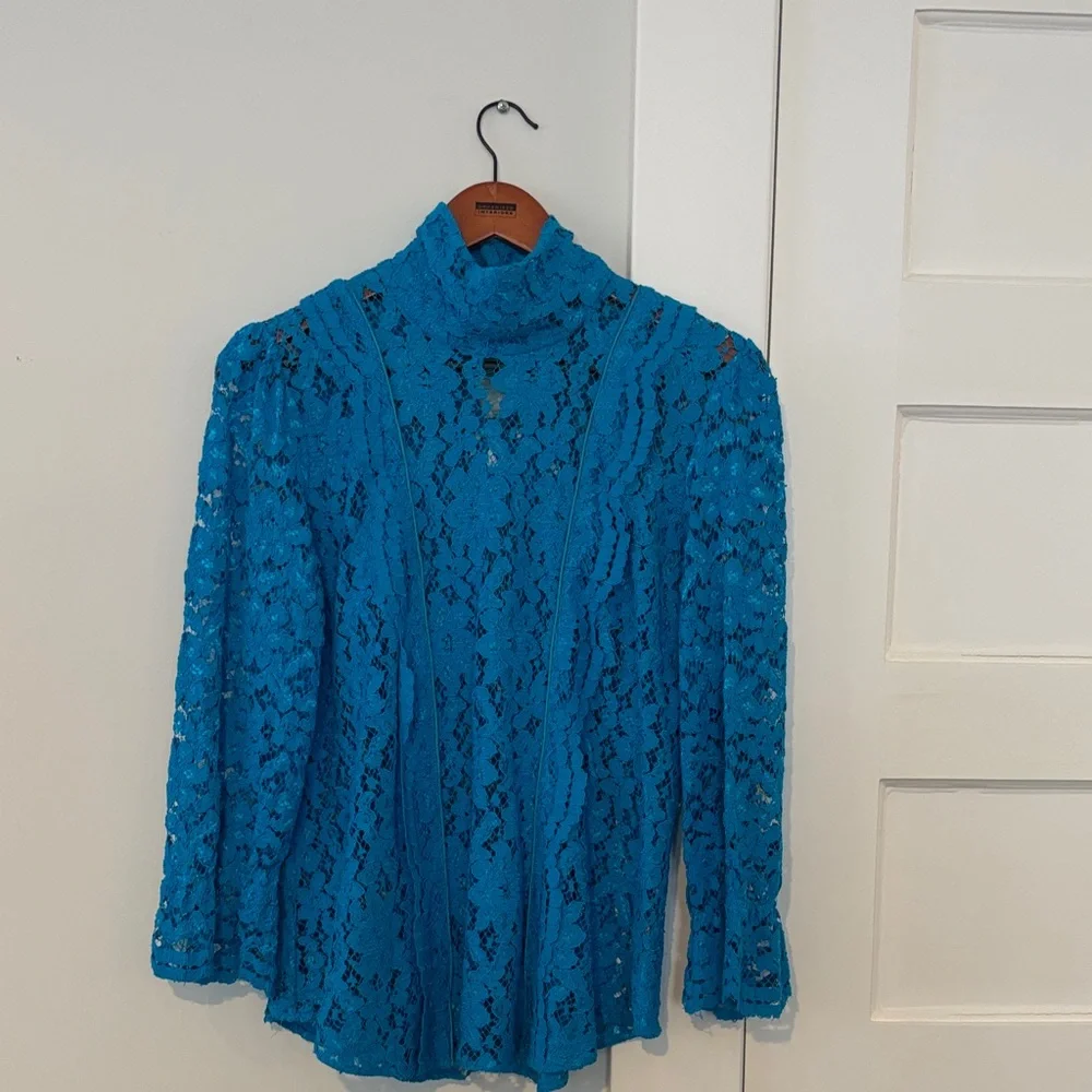 Smythe Blue Lace Top - Picture 2 of 3